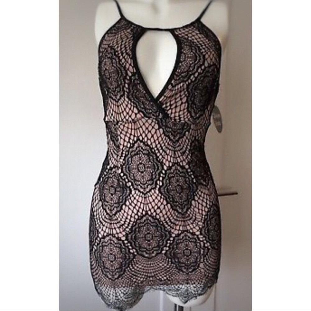DREAM STATE Dress- NWT- Black LACE w lining- XS